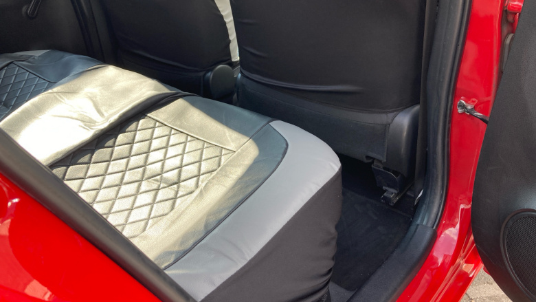 Toyota Yaris 1.5 Hybrid Icon 5dr CVT Hybrid Hatchback